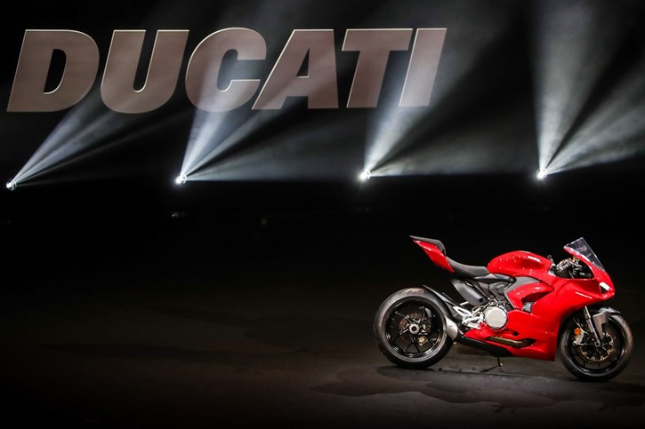 Panigale V2